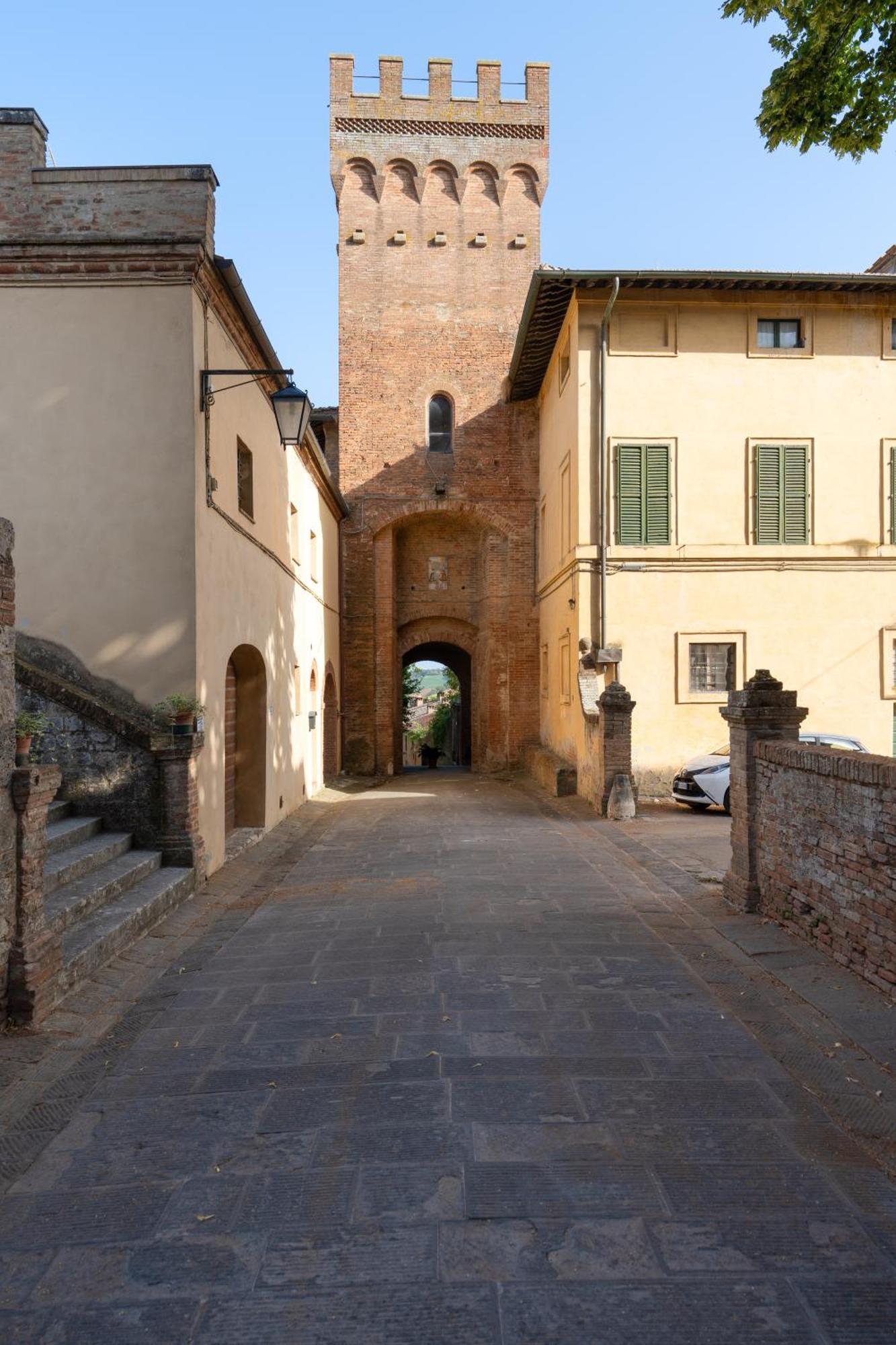 Hotel Ristorante Borgo Antico Monteroni d'Arbia Bagian luar foto