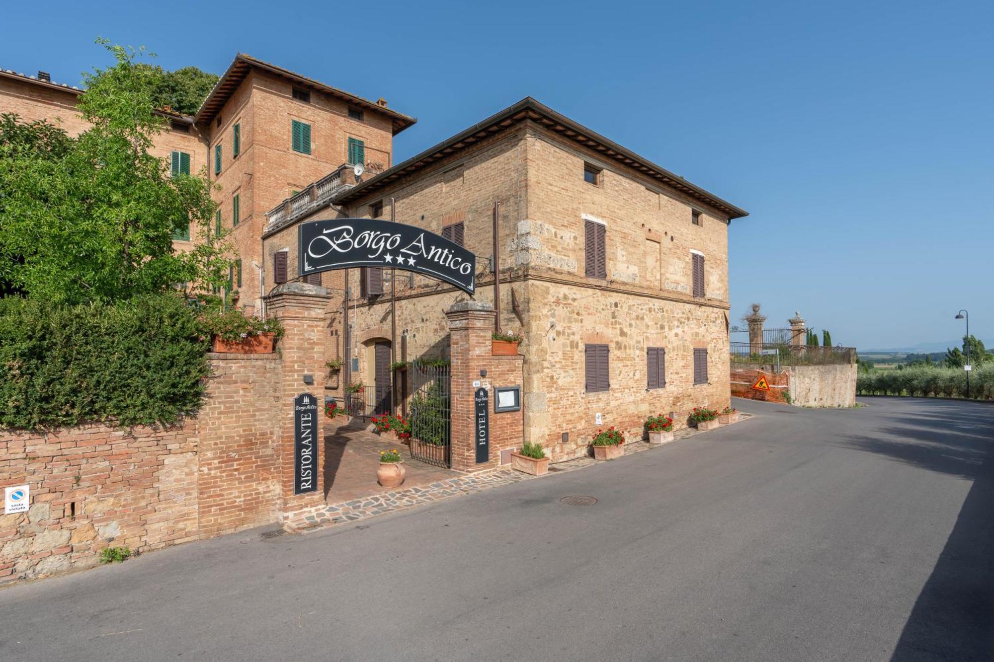 Hotel Ristorante Borgo Antico Monteroni d'Arbia Bagian luar foto