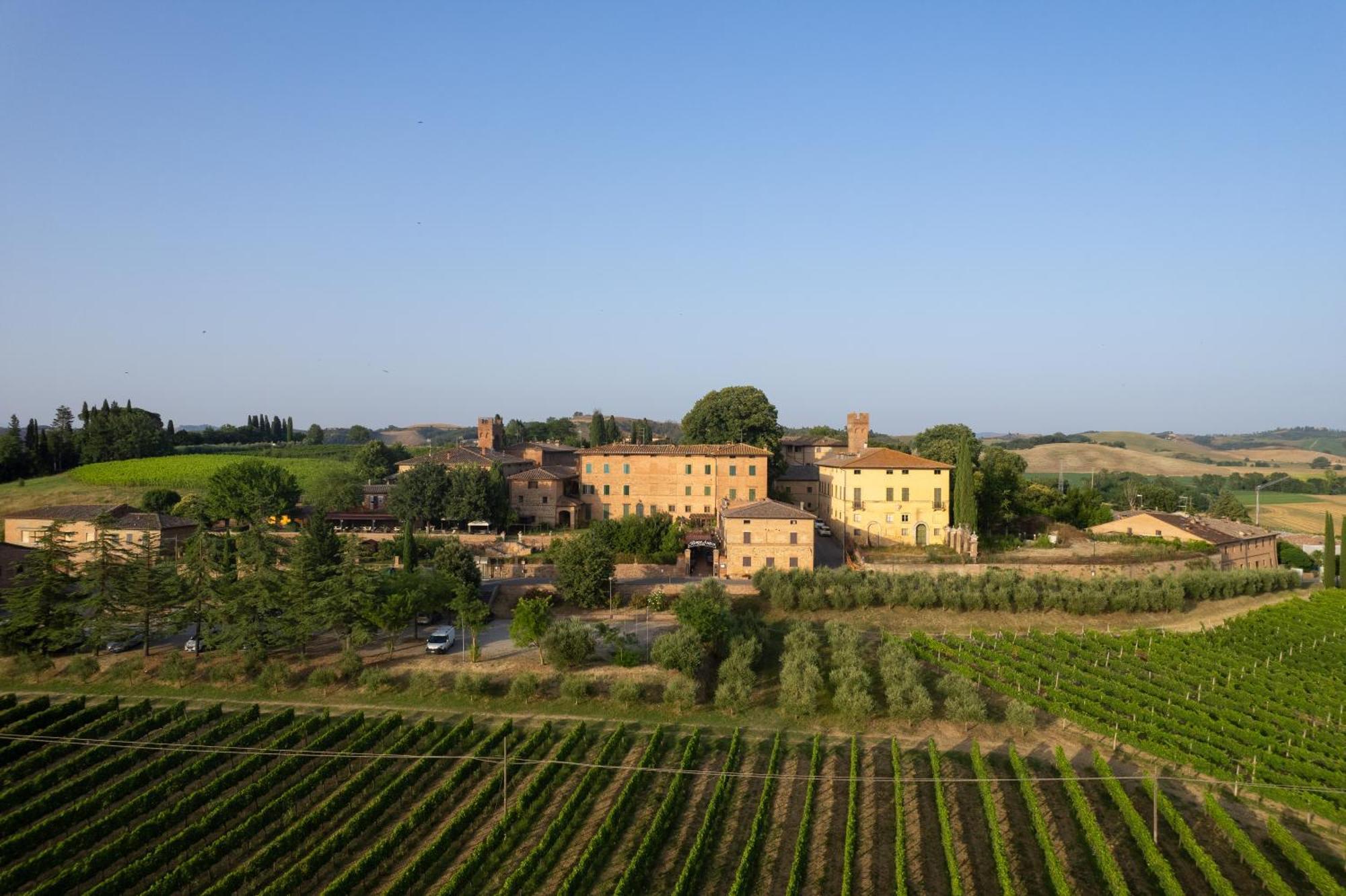 Hotel Ristorante Borgo Antico Monteroni d'Arbia Bagian luar foto