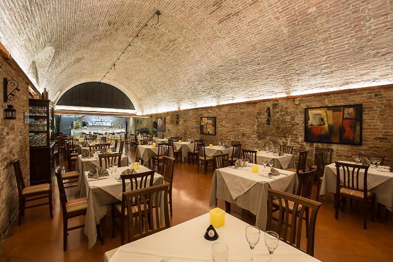 Hotel Ristorante Borgo Antico Monteroni d'Arbia Bagian luar foto