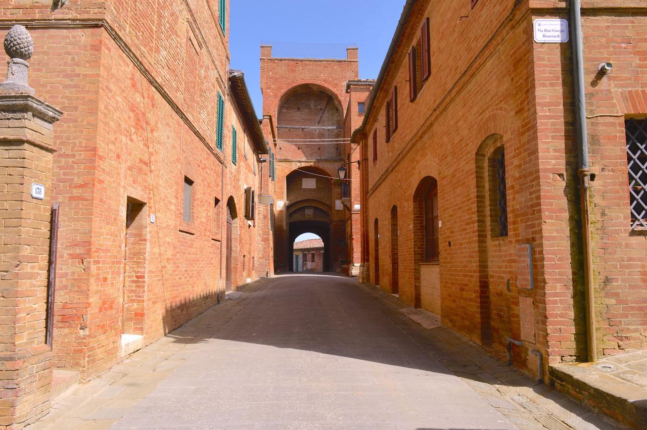Hotel Ristorante Borgo Antico Monteroni d'Arbia Bagian luar foto
